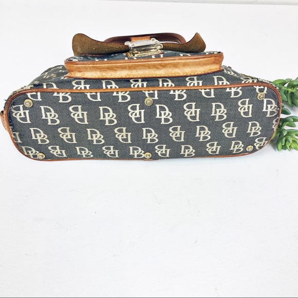 2/$30 Vintage Dooney & Bourke bag - Picture 3 of 7